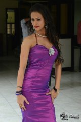 Chahat at Fallow Fallow You Teaser Launch